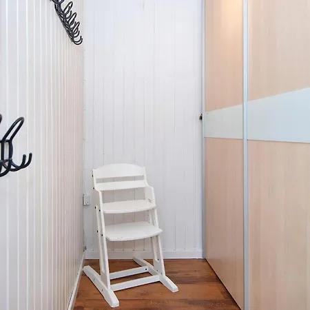 Three-bedroom In Juelsminde 15 *