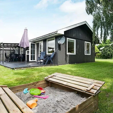 Dom wakacyjny Three-bedroom In Juelsminde 15 *